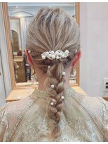 アロマ ヘアー ルーム 新宿3号店(AROMA hair room) シルキーベージュ編みおろしほめられアレンジ結婚式二次会/新宿