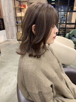 ルックアット(Look at)&nbsp;【Look at】20代30代40代ピンクベージュくびれミディアム