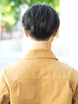 ビュートリアム 福岡(BEAUTRIUM) 乾かすだけで決まる坂本龍一風ハンサムショート