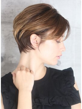 インセプション 銀座(INCEPTION) ショート・ボブ/白髪ぼかし/ハイライト/絶壁解消/30代/40代/50代