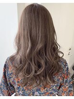 エル(L by truecreation)&nbsp;ブリーチ/春日部/ダブルカラー/学割U24/顔周り/ハイトーン/韓国