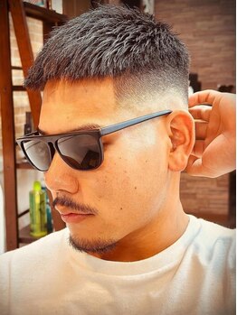 ジェネシス 本店(genesis)の写真/『シェービングを日常に落とし込む。』髪型だけでなく髭・眉にもこだわって施術いたします。#岡山理容室