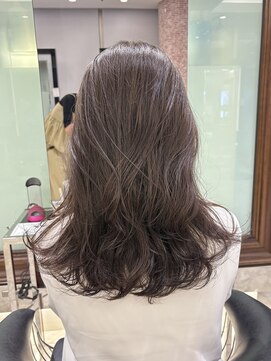 アピッシュ ギンザ(apish ginza) コテ巻き風パーマ/ロングパーマ/透明感カラー/大人パーマ