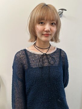 ユー(yew) ハイトーンベージュ/ベージュカラー/ハイトーンボブ/ミニボブ