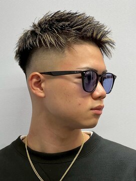 メッツ 原宿(METS) MEN'S/アップバングショート×ハイライト/フェード/短髪フェード
