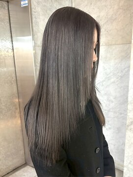 リアン(Lien) 透明感アッシュグレージュ/ストレート/レイヤーカット