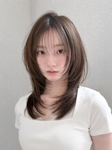ジョエミバイアンアミ(joemi by Un ami)&nbsp;★ハッシュカットハイレイヤー小顔オリーブベージュ