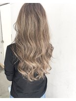 ヘアーアンドアトリエ マール(Hair&Atelier Marl)&nbsp;【Marl】ハイライト入りパールベージュカラー♪
