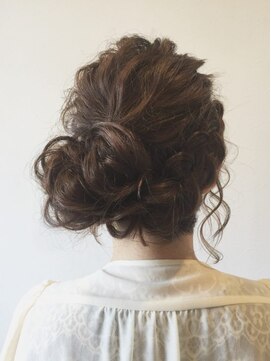 ヘア サロン キャンバス(hair salon Canvas) 編み込みシニヨン