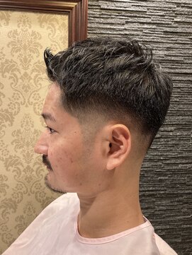 プレミアムバーバー 赤坂店(PREMIUM BARBER produce by HIRO GINZA) ミドルフェード《赤坂/理容室/六本木/銀座》