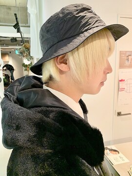 イズ(iss) #ブリーチカラー #抜きっぱなし