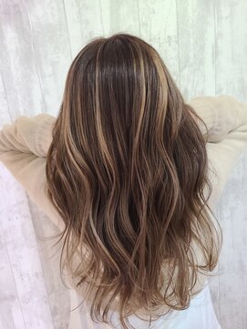 シェリー(cherie) バックコームバレイヤージュ☆ホワイトベージュ☆