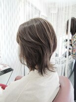 クオリス 赤塚店(QUALIS) 20代30代40代/大人可愛い/ウルフ/ミディアム/ 外ハネ/透明感