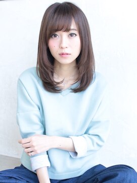 アラ モーダ(Alla moda) ペールベージュ/ツヤ髪ワンカール