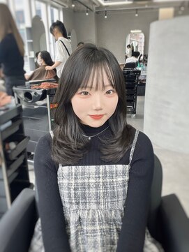 ジエクト カナウ(The Ect canow) レイヤーロングアッシュオリーブミディアムストレート小顔ヘア