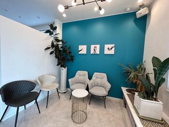 ミニョンヘア(mignonhair)の写真/北欧モダンな店内が魅力のサロン♪まるで海外のカフェに来たようなゆったりとした雰囲気が漂うお洒落空間。