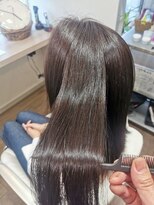 ドゥージングヘアースクラッチ(Dozing Hair Scratch) 艶髪ウルサラストレートロングヘア