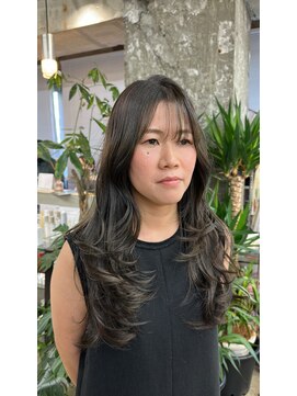 リラ バイ クオーレ(LIRA by CUORE) ～ハイレイヤーカット×オリーブベージュ～