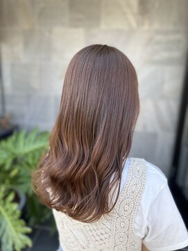 メゾン アヴァロ(Maison Avallo) 大人ほんのりオリーブブラウンカラー