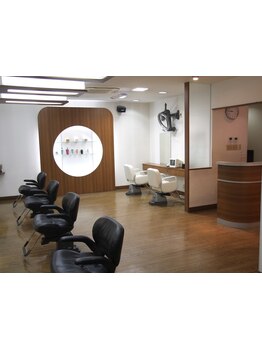 繰り返す白髪カラーで傷んだ髪と頭皮に、growの優しいカラーで頭皮から健康な髪を叶える♪