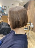 ワンレングスボブ　白髪ぼかし