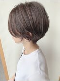 前下がりまとまるショートボブ　レイヤーカット