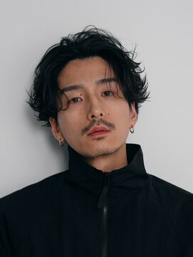 レタッチバイフィフス(RETOUCH by fifth) センターパート×ルーズパーマ