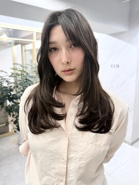 ココ 横浜(coco) ミディアムレイヤーカット
