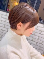 アヴァロン(AVALON)&nbsp;【美シルエット】小顔シンプルショート×イルミナコーラルカラー