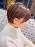 【美シルエット】小顔シンプルショート×イルミナコーラルカラー