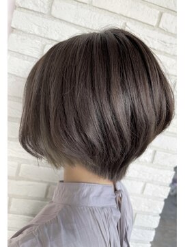 リーオオサカ(Lee Osaka) 【Lee大阪店】ひし形シルエット☆ハンサムショート/新出奈津樹