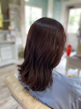 美容室 アルテモーダ レイヤーカット×チェリーレッド