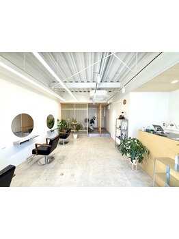 マンツーマン施術のプライベートサロン♪初めましてのお客様も大歓迎！和テイストの落ち着く空間へようこそ