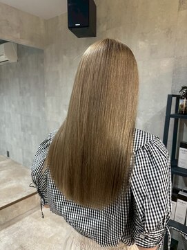 ソル(SoL) 【ブリーチあり】プラチナベージュ