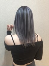 『ハイトーン』×『コントラストカラー』