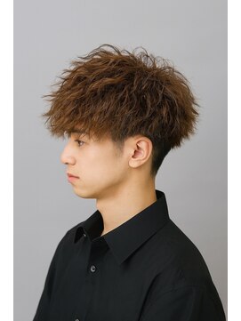 ヘアーアンドスパ アウローラ(AURORA) ツイストスパイラルパーマツーブロック刈り上げマッシュショート