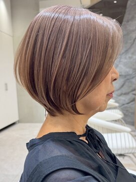 ソワネ 表参道(soigne) 表参道白髪ぼかしレイヤーボブウルフショートヘアベージュ40代