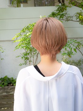 アマリス(Amaris) ハイトーンショート30代/40代/ウルフ/レイヤー/韓国風