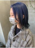 ネイビーカラー、ブリーチ1回、外はねボブ、ブルー