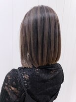 アイティーバイアルバム 藤沢店(IT by ALBUM) ボブバレイヤージュ_カーキグレージュフェザーバング_ba336051