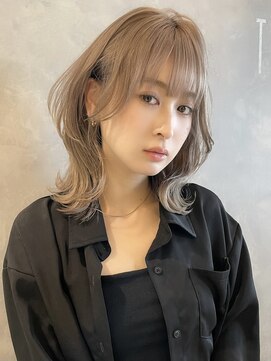 トルネード(TORNADO) 韓国へア くびれヘア 似合わせカット ミルクティーベージュ M128