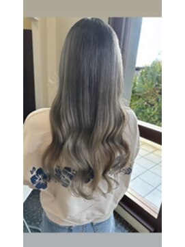 シーク(seak) グレージュカラー