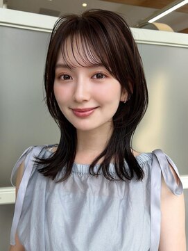 ラルユー 金山(LallYou) 2wayバングでイメチェン！顔まわりレイヤーくびれヘアが人気