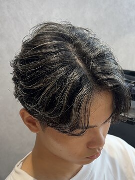 エデアンルクラ 下通(EDEAN Leclat) 熊本メンズヘアニュアンスセンターパートハイライトメッシュ