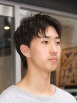 グラッシー(GLASSY)&nbsp;フェザーパーマ/センターパート／テーパーフェード／ショート☆