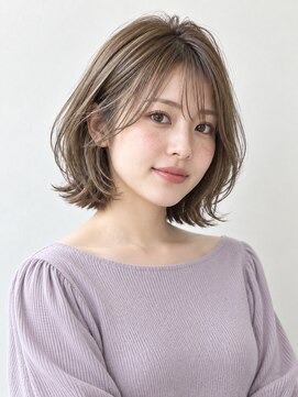 チャチャブラン アミー(cha-cha Blanc Amie) オリーブベージュの軽やかくびれボブ