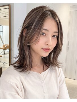 ジュイール(jouir) 三鷹白髪ぼかしハイライトショートボブウルフショートカット韓国