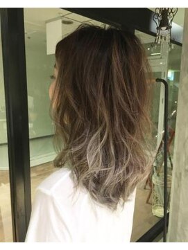 テラスオブベル(TERRAS of belle) 外国人風W3Dグラデーションカラー