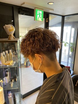 アイズ 海老名(AIZU) ツイストスパイラルパーマツイストパーマ波巻きスパイラルパーマ