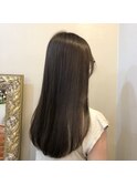 赤味をおさえた透明感オリーブグレー